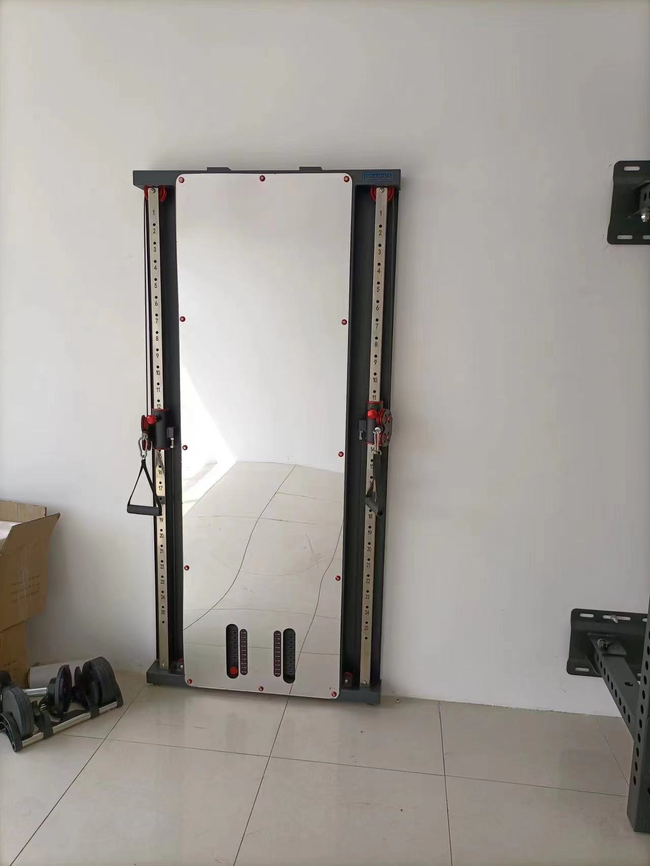 Home Gym With Smith Machine - Duvara Monte Edilen Çift Fonksiyonlu Smith